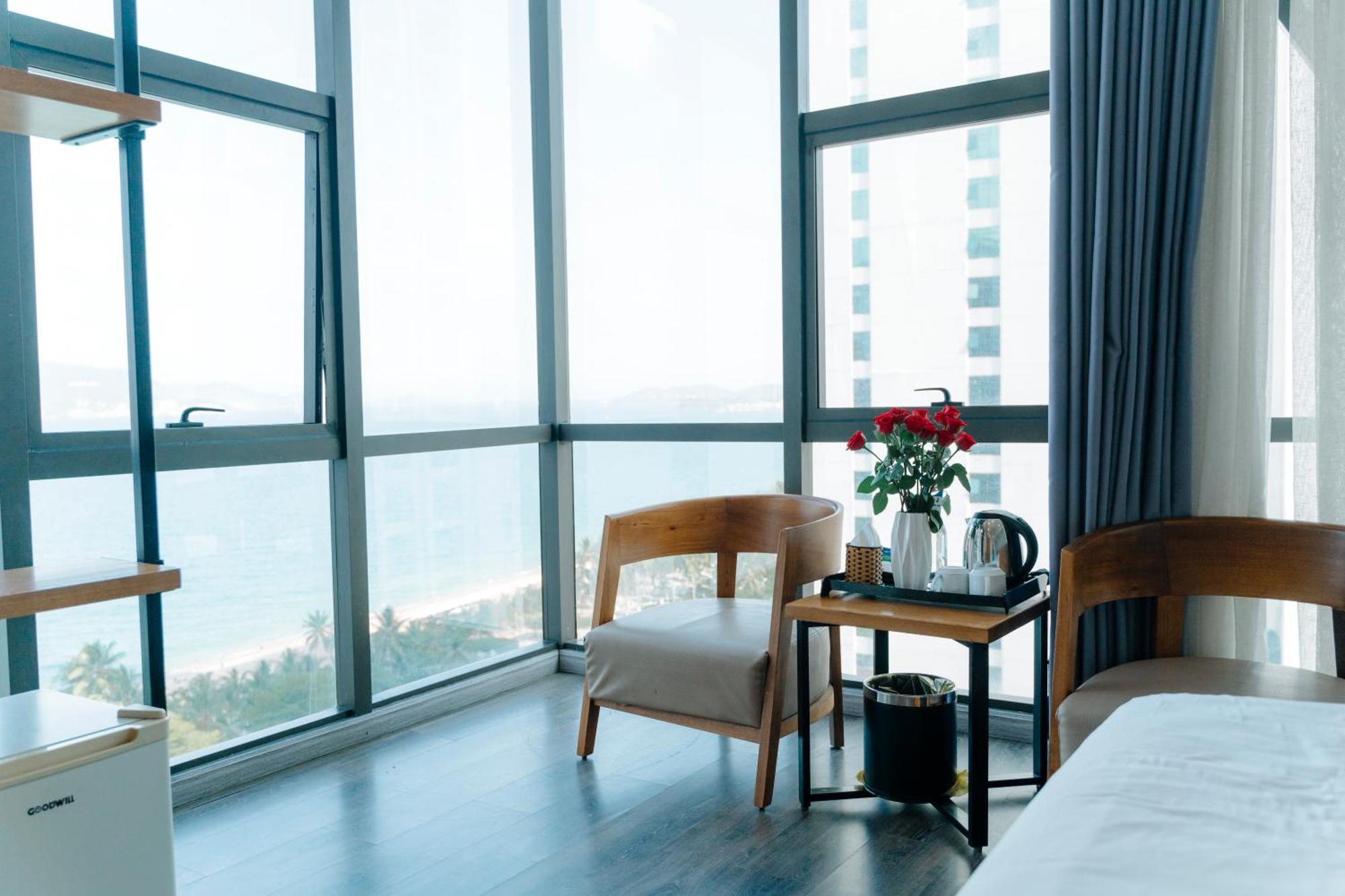 Venue Hotel Nha Trang Beach Exterior photo