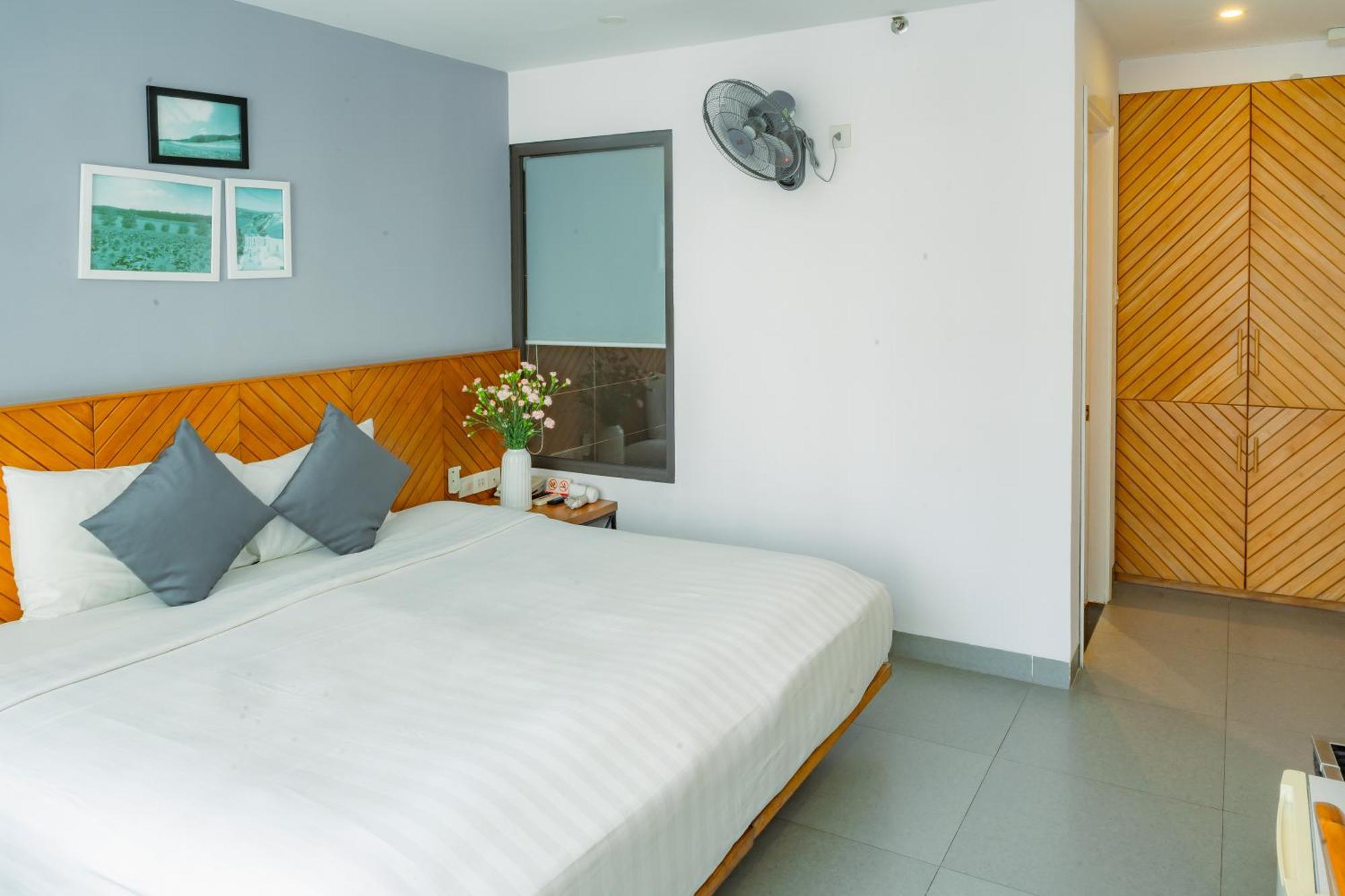 Venue Hotel Nha Trang Beach Exterior photo