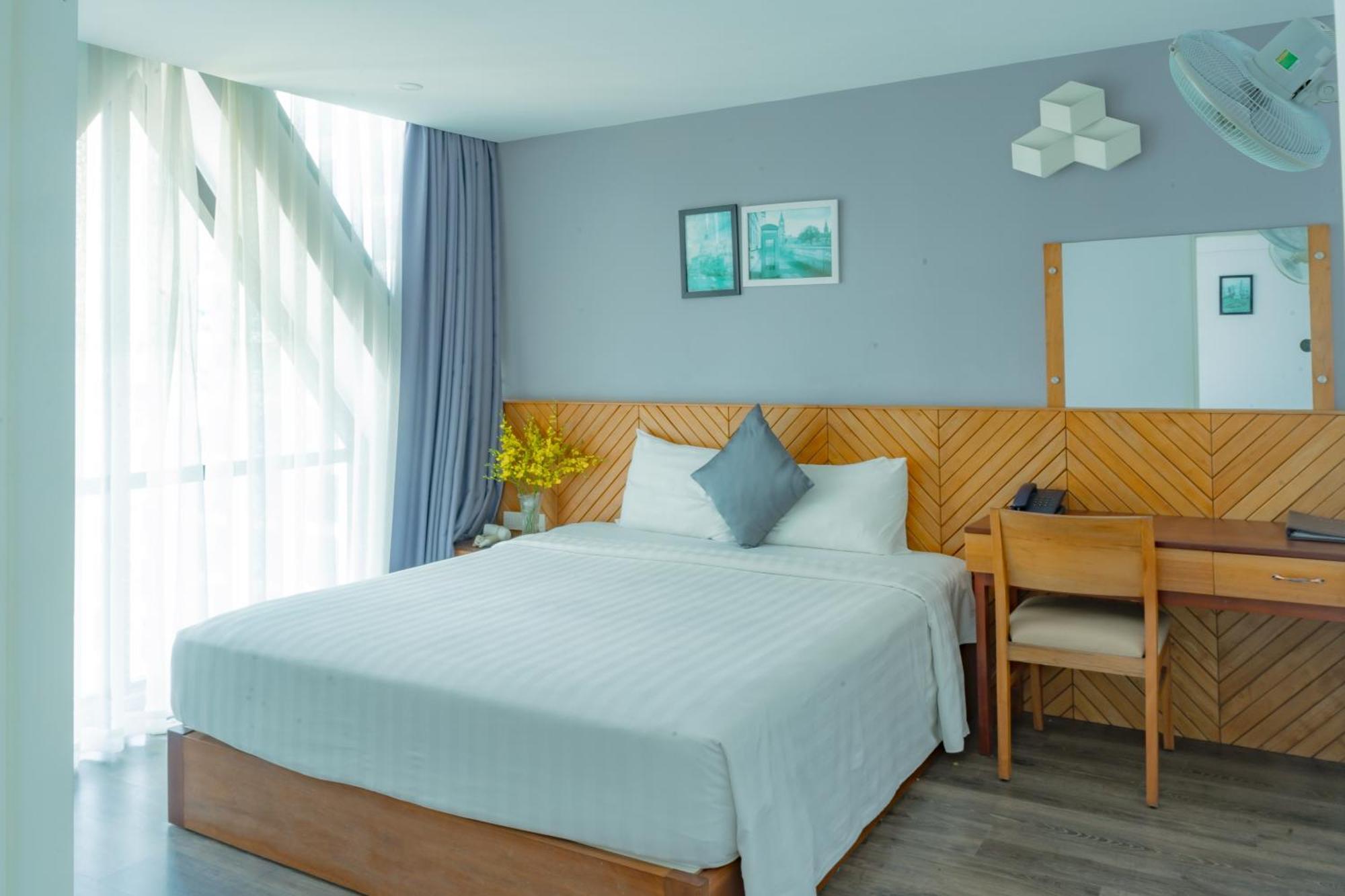 Venue Hotel Nha Trang Beach Exterior photo